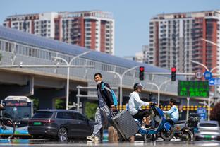 鹈鹕主帅：我们每场比赛都能主宰内线 但我们似乎一直没什么哨子