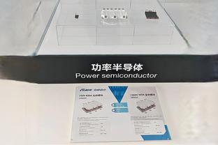 内线还是蛮稳的！锡安12投7中拿到15分8篮板3助攻2抢断